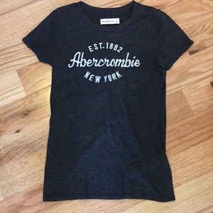 Gray Abercrombie and Fitch XS T-shirt